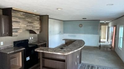 Photo 4 of 9 of home located at 207 Brockett St Enfield, IL 62835