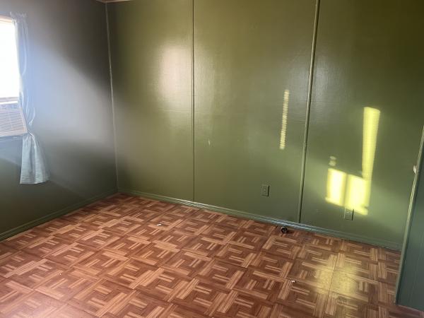 1983 NA NA Mobile Home