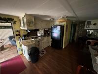 1985 WYNO na Mobile Home