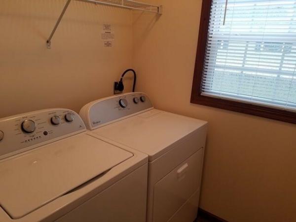 2011 Crest 81SUN16763 Mobile Home