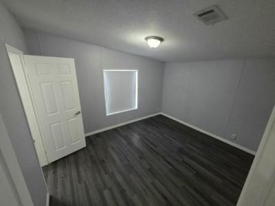 Photo 4 of 7 of home located at 2033 Dunshire Street Orlando, FL 32817