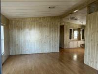 1984 HS Barrington Manufactured Home