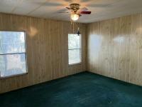 1984 HS Barrington Manufactured Home