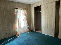 1984 HS Barrington Manufactured Home