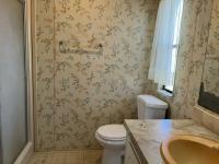 1984 HS Barrington Manufactured Home