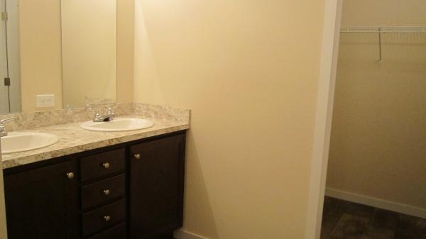 2019 Clayton 81SUN28604 Mobile Home