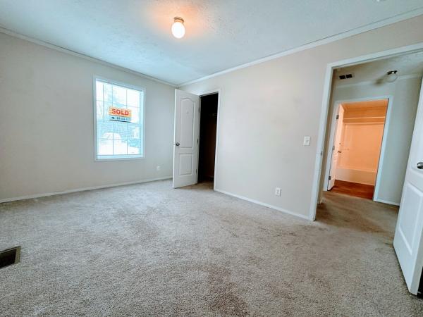 2019 Clayton 81SUN28604 Mobile Home