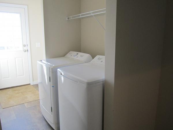 2019 Clayton 81SUN28604 Mobile Home