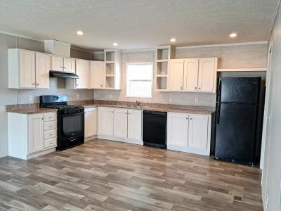 Mobile Home at 6041 E Freshman Drive Lot Ef6041 Saginaw, MI 48604