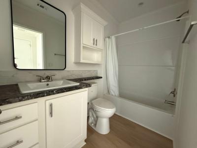 Photo 5 of 20 of home located at 3808 Sunset Drive Ellenton, FL 34222