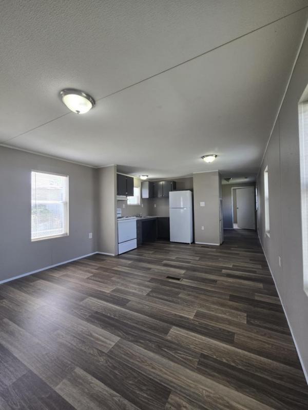 Photo 1 of 2 of home located at 9429 SE 29th St Lot #123 Midwest City, OK 73130