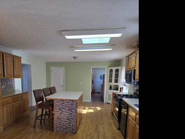 2003 Redman 143T5258 Mobile Home