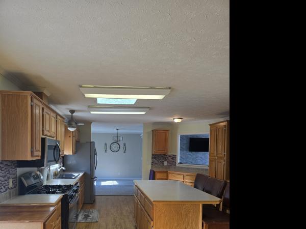 2003 Redman 143T5258 Mobile Home