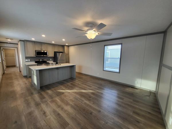 2025 Clayton 96PLH16663Q Mobile Home