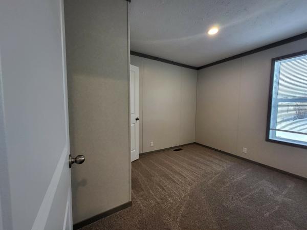 2025 Clayton 96PLH16663Q Mobile Home