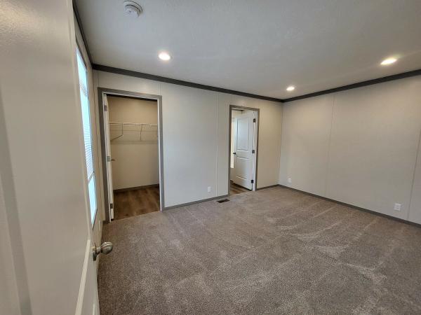 2025 Clayton 96PLH16663Q Mobile Home