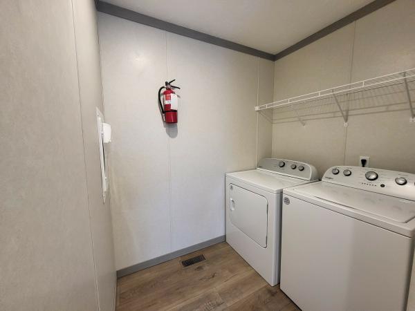 2025 Clayton 96PLH16663Q Mobile Home