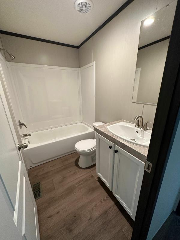 2024 Clayton Homes Inc MIYO Mobile Home