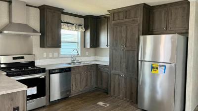 Mobile Home at 146 South Carolina Ave Lot 146Sc Elyria, OH 44035