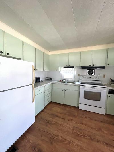 Photo 2 of 9 of home located at 477 Holiday Blvd Lakeland, FL 33815