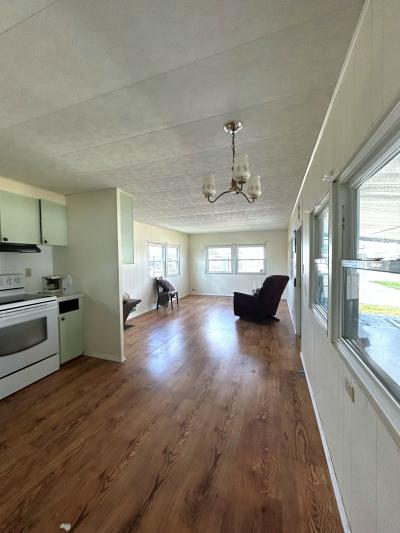 Photo 3 of 9 of home located at 477 Holiday Blvd Lakeland, FL 33815