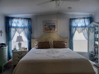 Photo 5 of 31 of home located at 7 Imperial Ave Palmetto, FL 34221