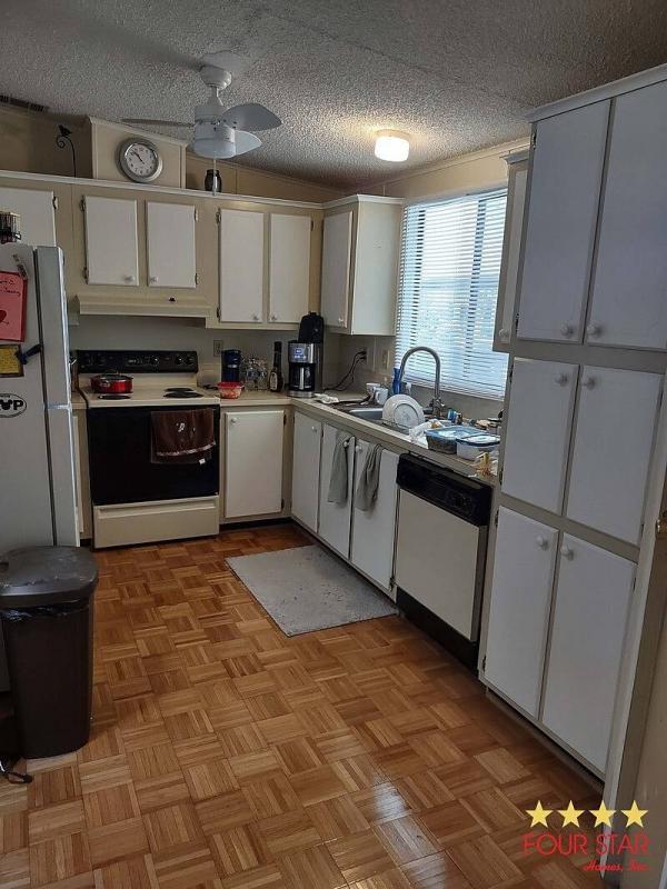1990 PALM   Home