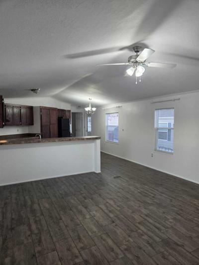 Photo 5 of 13 of home located at 8701 NE 107th Pl #96 Kansas, MO 64157