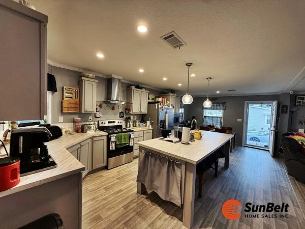 2022 CHAMPION Mobile Home