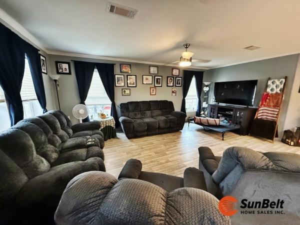 2022 CHAMPION Mobile Home