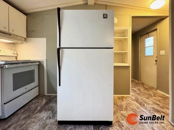 1985 SIES Mobile Home