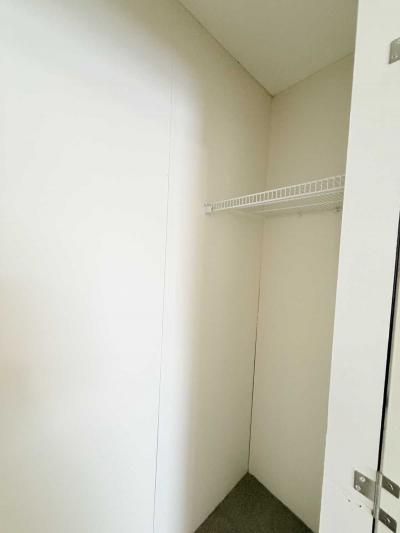 Photo 5 of 28 of home located at 4000 E 134th Street #N333 Chicago, IL 60633