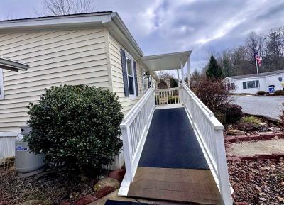 Photo 3 of 8 of home located at 155 Ariel Loop Hendersonville, NC 28792