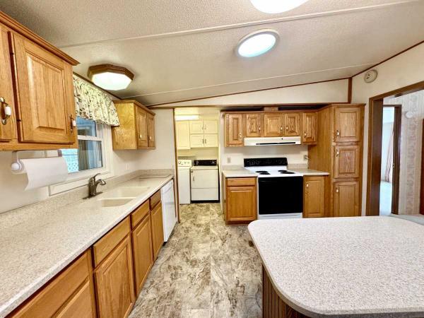 1992 Clayton Double Wide Manufactured Home