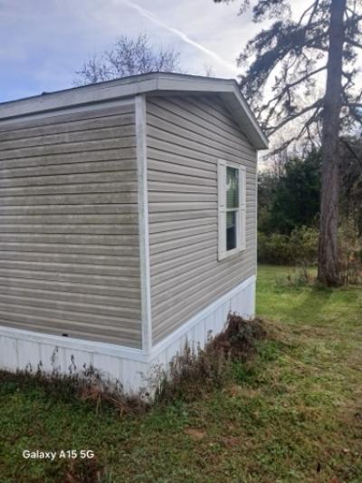 Photo 4 of 17 of home located at 61 Cumberland Oaks Drive Monticello, KY 42633