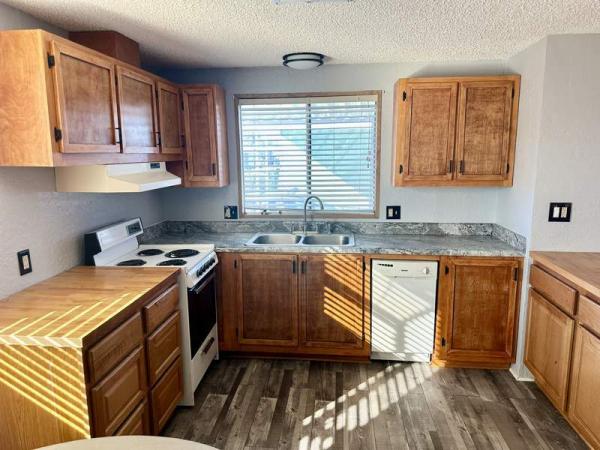 1987 Cavco Manufactured Home