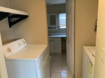 Photo 4 of 19 of home located at 58 Lisa Lane Greenacres, FL 33463