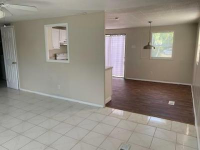 Photo 5 of 19 of home located at 58 Lisa Lane Greenacres, FL 33463