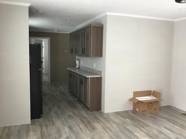 2025 Champion RAP1666H32085 Mobile Home