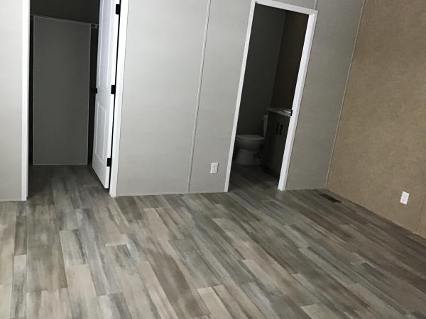 2025 Champion RAP1666H32085 Mobile Home