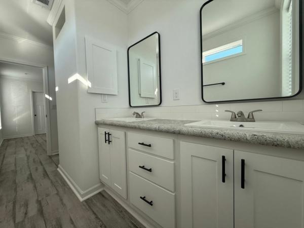 2026 Skyline - Ocala Bal Harbour w/ Den Mobile Home