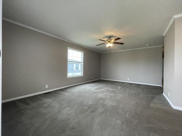 2020 Champion RA2856205 Mobile Home