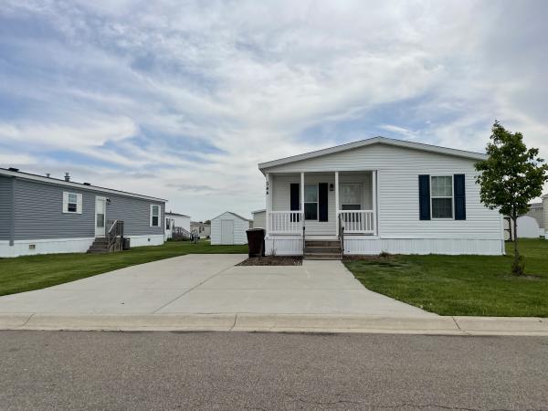 2020 Champion RA2856205 Mobile Home