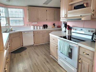 Photo 3 of 20 of home located at 5945 Benz Pl Zephyrhills, FL 33540