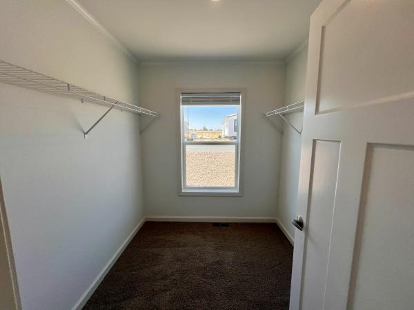 2025 Champion SUN286032001 Mobile Home