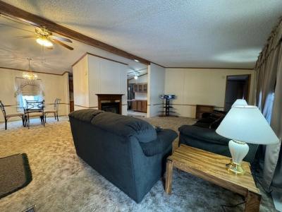 Photo 4 of 9 of home located at 29304 Elm Flat Rock, MI 48134