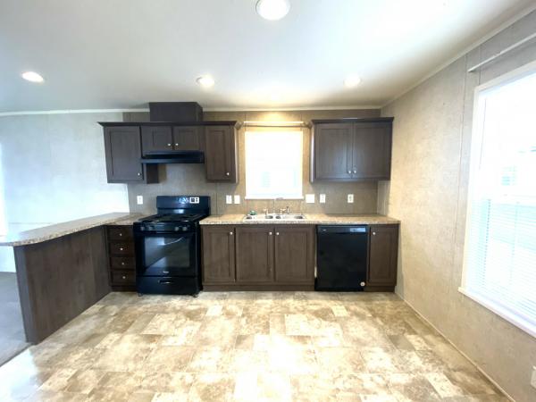 2018 Champion RA1456202 Mobile Home