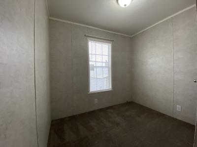 Photo 2 of 8 of home located at 632 Cour Renee Warren, MI 48091