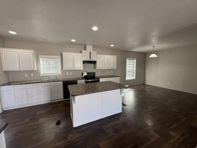 Photo 4 of 11 of home located at 7627 Golfball Drive San Antonio, TX 78244