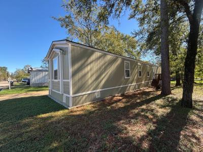 Photo 2 of 28 of home located at 118 E. Semands #Es118 Conroe, TX 77301